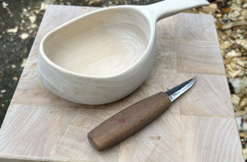 Trä- kåsa och kniv